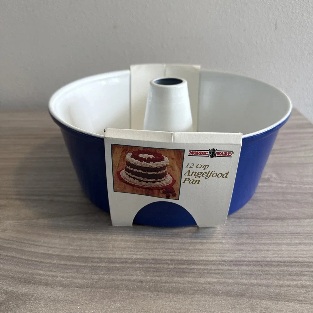 Nordic Ware COLORS Angel Food Cake 16 Cup 10